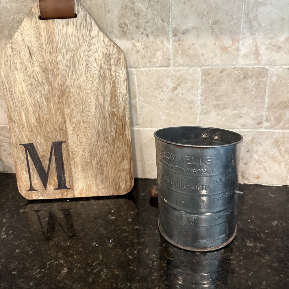Vintage Bromwell's Flour Sifter 3 Cup Wood Crank Handle Made USA Farmhouse